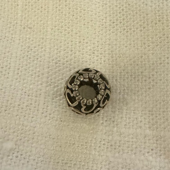 Authentic Pandora Heartfelt Openworks Charm - Picture 4 of 4